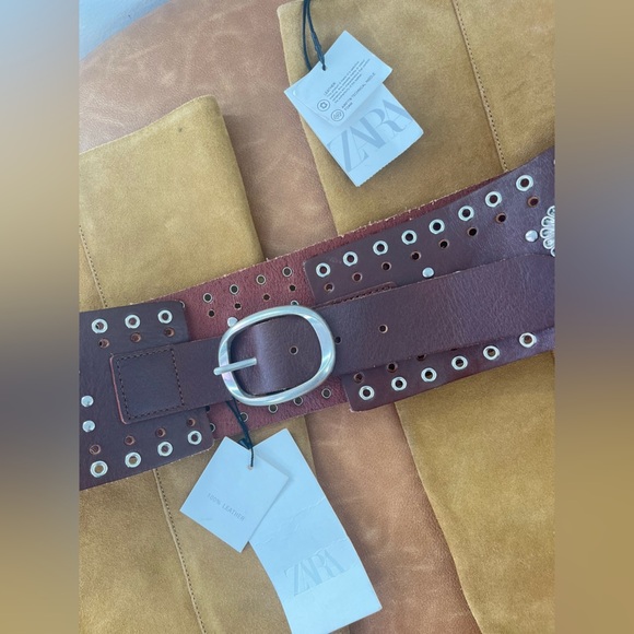 NWT ZARA 100% COW Boots size USA 7.5 38
USA 8 49
🚨FINAL PRICE NO ACCEPT OFFER - Picture 15 of 16